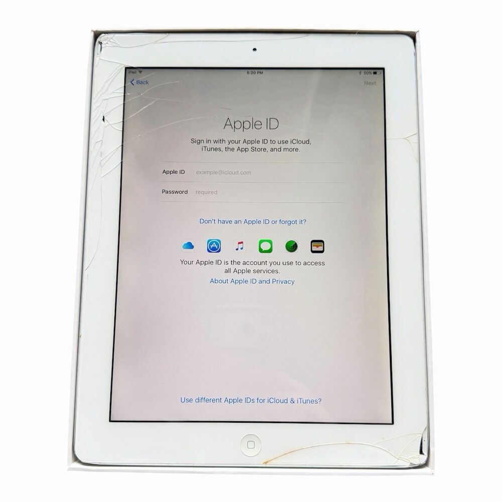 Apple iPad 4th Generation A1458 MD513LL/A Wi-Fi 16GB White Cracked Screen